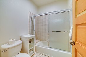 5 Mi to Skiing: Mammoth Lakes Home w/ Pool Table!