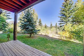 5 Mi to Skiing: Mammoth Lakes Home w/ Pool Table!