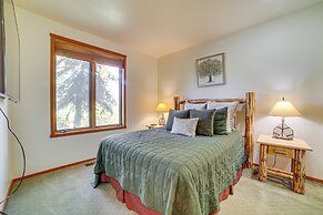 5 Mi to Skiing: Mammoth Lakes Home w/ Pool Table!