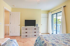 Oceanside: Beachfront Fort Pierce Retreat