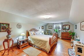 1 Mi to Historic District: Mtn-view Franklin Home