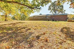 3 Mi to Lake: House w/ Fire Pit in Mountain Home!