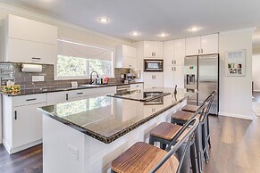 3 Mi to Lake: House w/ Fire Pit in Mountain Home!