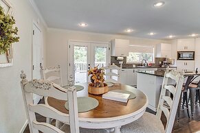 3 Mi to Lake: House w/ Fire Pit in Mountain Home!
