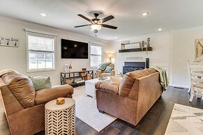 3 Mi to Lake: House w/ Fire Pit in Mountain Home!