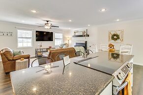 3 Mi to Lake: House w/ Fire Pit in Mountain Home!