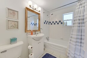 Hike, Ski & Ice Fish! Cozy Bungalow in Cedar