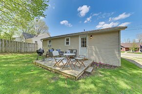 16 Mi to Sleeping Bear Dunes: Cedar Home w/ Deck