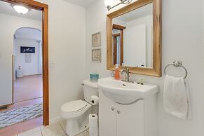 16 Mi to Sleeping Bear Dunes: Cedar Home w/ Deck