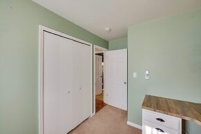 Palmyra House w/ Private Hot Tub & Fenced Yard!
