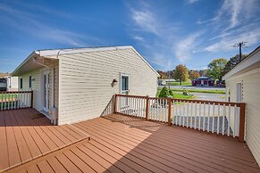 Palmyra House w/ Private Hot Tub & Fenced Yard!