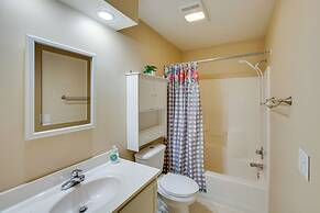 Palmyra House w/ Private Hot Tub & Fenced Yard!