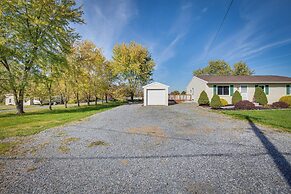 Palmyra House w/ Private Hot Tub & Fenced Yard!