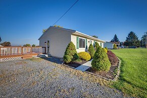 Palmyra House w/ Private Hot Tub & Fenced Yard!