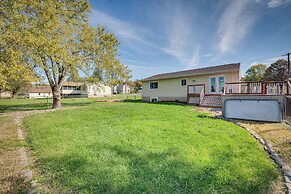 Palmyra House w/ Private Hot Tub & Fenced Yard!