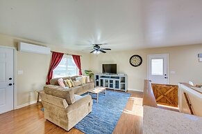 Palmyra House w/ Private Hot Tub & Fenced Yard!