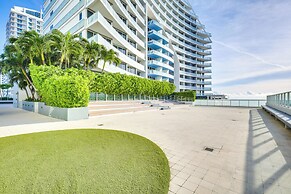 Modern Condo: Walk to Fort Lauderdale Beaches!