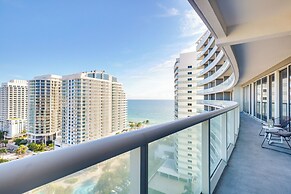 Modern Condo: Walk to Fort Lauderdale Beaches!