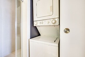 Sleek Fort Lauderdale Condo Near Beaches & Dining!