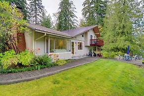 Darrington Home on River w/ Mountain Views