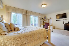 Darrington Home on River w/ Mountain Views