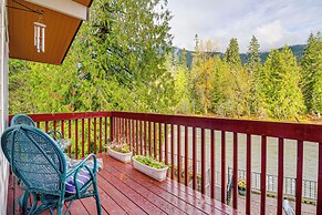 Darrington Home on River w/ Mountain Views