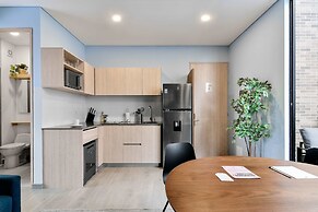 w Elegant Loft w Terrace in Santa Barbara