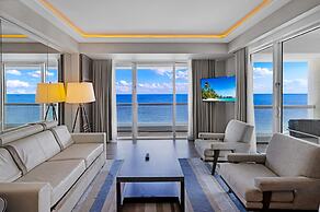 Beachfront Condo With Large Balcony