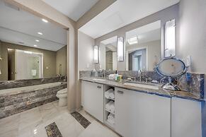 Beachfront Condo With Large Balcony