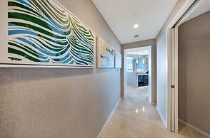 Beachfront Condo With Large Balcony