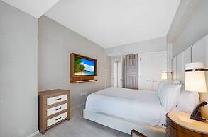 Beachfront Condo With Large Balcony