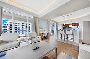 Beachfront Condo With Large Balcony