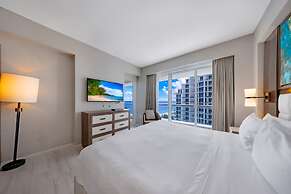 Beachfront Condo With Large Balcony