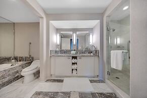 Beachfront Condo With Large Balcony