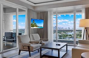 Beachfront Condo With Spacious Balcony
