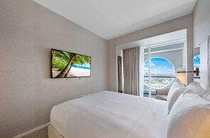 Beachfront Condo With Spacious Balcony