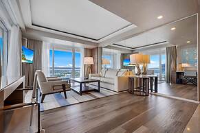 Beachfront Condo With Spacious Balcony