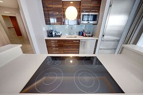 Beachfront Condo With Spacious Balcony