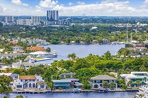 Beachfront Condo With Spacious Balcony