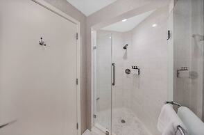 Beachfront Condo With Spacious Balcony