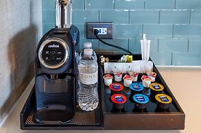 Beachfront Condo With Spacious Balcony