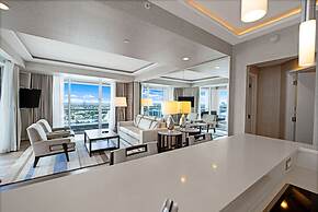Beachfront Condo With Spacious Balcony