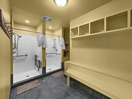 A106 Lake Cliffe 2 Bedroom Condo