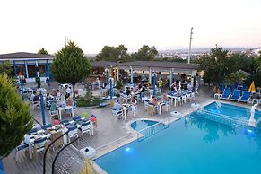 Mavi Restaurant & Apartments 2