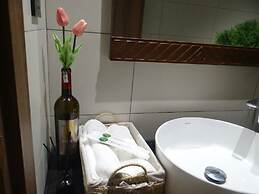 Kira Kira 's Apartment