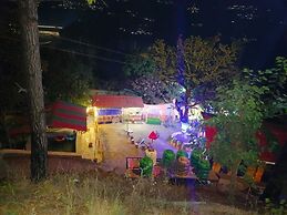 Tehri lake View Camping and Cottage