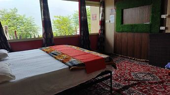 Tehri lake View Camping and Cottage