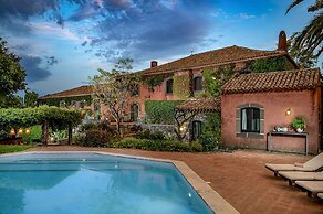 Linera 10 Emma Villas