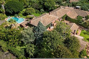 Linera 10 Emma Villas