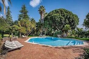 Linera 10 Emma Villas